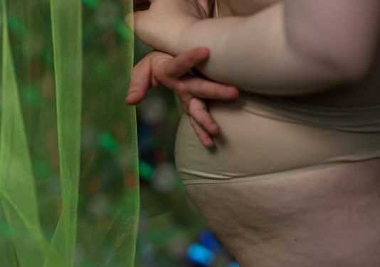 Featured image for: Detox Suave da Alma: Como o Yoga Ajuda a 'Limpar' Após as Indulgências de Fim de Ano